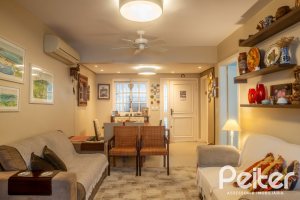 Casa em Condomínio à venda com 181m², 3 dormitórios, 1 suíte, 2 vagas, no bairro Ipanema em Porto Alegre