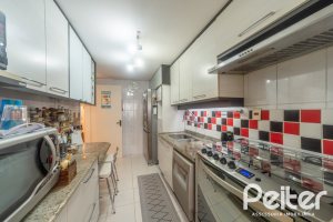 Casa em Condomínio à venda com 181m², 3 dormitórios, 1 suíte, 2 vagas, no bairro Ipanema em Porto Alegre