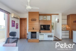 Cobertura à venda com 145m², 2 dormitórios, 1 suíte, 2 vagas, no bairro Tristeza em PORTO ALEGRE