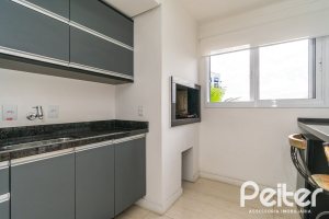 Casa em Condomínio à venda com 250m², 3 dormitórios, 3 suítes, 3 vagas, no bairro Cristal em Porto Alegre