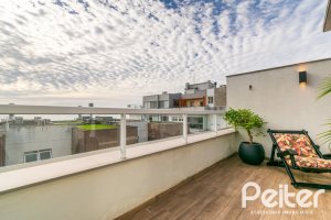 Casa em Condomínio à venda com 250m², 3 dormitórios, 3 suítes, 3 vagas, no bairro Cristal em Porto Alegre