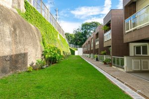 Casa em Condomínio à venda com 250m², 3 dormitórios, 3 suítes, 3 vagas, no bairro Cristal em Porto Alegre
