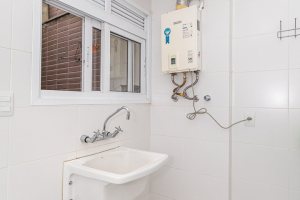 Casa em Condomínio à venda com 250m², 3 dormitórios, 3 suítes, 3 vagas, no bairro Cristal em Porto Alegre