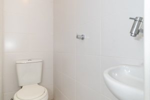 Casa em Condomínio à venda com 250m², 3 dormitórios, 3 suítes, 3 vagas, no bairro Cristal em Porto Alegre