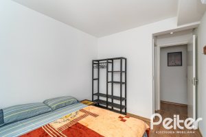 Casa em Condomínio à venda com 250m², 3 dormitórios, 3 suítes, 3 vagas, no bairro Cristal em Porto Alegre