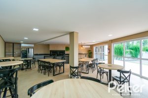 Casa em Condomínio à venda com 250m², 3 dormitórios, 3 suítes, 3 vagas, no bairro Cristal em Porto Alegre