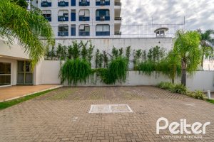 Casa em Condomínio à venda com 250m², 3 dormitórios, 3 suítes, 3 vagas, no bairro Cristal em Porto Alegre