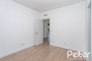 Casa em Condomínio à venda com 254m², 3 dormitórios, 3 suítes, 2 vagas, no bairro Hipica em PORTO ALEGRE