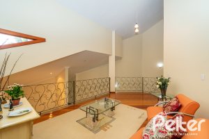 Casa em Condomínio à venda com 477m², 3 dormitórios, 1 suíte, 3 vagas, no bairro Nonoai em Porto Alegre