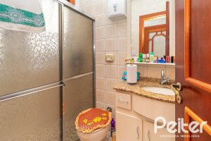 Casa em Condomínio à venda com 477m², 3 dormitórios, 1 suíte, 3 vagas, no bairro Nonoai em Porto Alegre