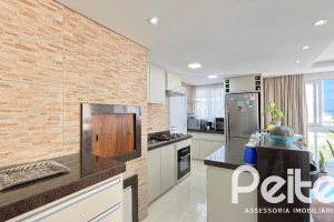 Apartamento à venda com 95m², 3 dormitórios, 1 suíte, 2 vagas, no bairro Tristeza em PORTO ALEGRE