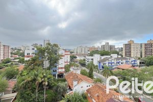 Apartamento à venda com 95m², 3 dormitórios, 1 suíte, 2 vagas, no bairro Tristeza em PORTO ALEGRE