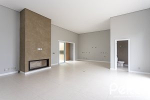 Casa em Condomínio à venda com 174m², 3 dormitórios, 3 suítes, 2 vagas, no bairro Hipica em PORTO ALEGRE