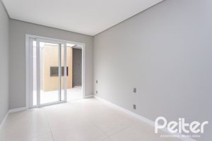 Casa em Condomínio à venda com 174m², 3 dormitórios, 3 suítes, 2 vagas, no bairro Hipica em PORTO ALEGRE