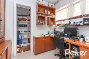 Apartamento à venda com 123m², 3 dormitórios, 1 suíte, 2 vagas, no bairro Ipanema em Porto Alegre