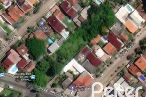 Terreno à venda, no bairro Ipanema em Porto Alegre