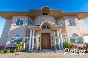 Casa em Condomínio à venda com 345m², 3 dormitórios, 3 suítes, 4 vagas, no bairro Alphaville em PORTO ALEGRE