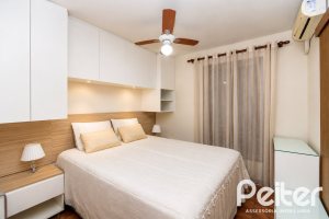 Casa à venda com 253m², 5 dormitórios, 2 suítes, 4 vagas, no bairro Ipanema em Porto Alegre