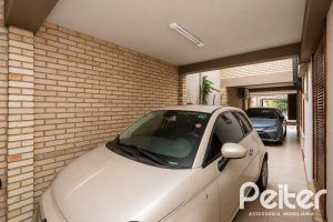 Casa à venda com 253m², 5 dormitórios, 2 suítes, 4 vagas, no bairro Ipanema em Porto Alegre