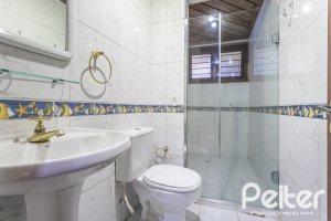 Casa em Condomínio à venda com 701m², 6 dormitórios, 2 suítes, 10 vagas, no bairro Cavalhada em PORTO ALEGRE