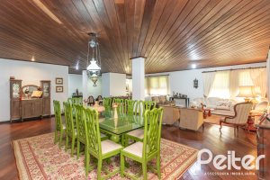 Casa em Condomínio à venda com 701m², 6 dormitórios, 2 suítes, 10 vagas, no bairro Cavalhada em PORTO ALEGRE