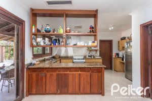 Casa em Condomínio à venda com 701m², 6 dormitórios, 2 suítes, 10 vagas, no bairro Cavalhada em PORTO ALEGRE