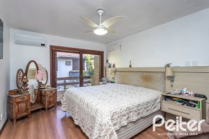 Casa em Condomínio à venda com 701m², 6 dormitórios, 2 suítes, 10 vagas, no bairro Cavalhada em PORTO ALEGRE