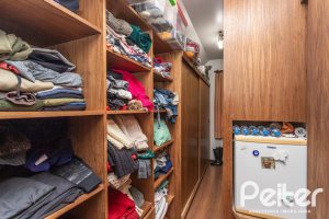 Casa em Condomínio à venda com 701m², 6 dormitórios, 2 suítes, 10 vagas, no bairro Cavalhada em PORTO ALEGRE