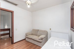 Casa em Condomínio à venda com 701m², 6 dormitórios, 2 suítes, 10 vagas, no bairro Cavalhada em PORTO ALEGRE