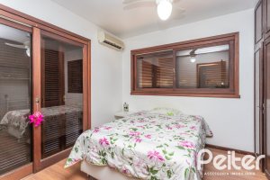 Casa em Condomínio à venda com 701m², 6 dormitórios, 2 suítes, 10 vagas, no bairro Cavalhada em PORTO ALEGRE