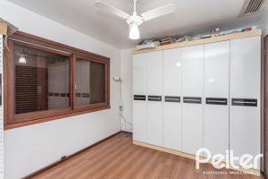 Casa em Condomínio à venda com 701m², 6 dormitórios, 2 suítes, 10 vagas, no bairro Cavalhada em PORTO ALEGRE