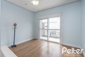 Casa em Condomínio à venda com 136m², 3 dormitórios, 1 suíte, 2 vagas, no bairro Hípica em Porto Alegre