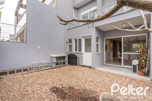 Casa em Condomínio à venda com 136m², 3 dormitórios, 1 suíte, 2 vagas, no bairro Hípica em Porto Alegre