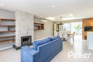 Casa em Condomínio à venda com 136m², 3 dormitórios, 1 suíte, 2 vagas, no bairro Hípica em Porto Alegre