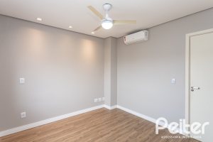 Casa em Condomínio à venda com 136m², 3 dormitórios, 1 suíte, 2 vagas, no bairro Hípica em Porto Alegre