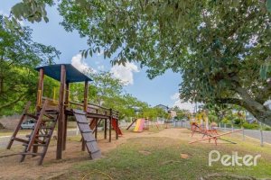 Casa em Condomínio à venda com 212m², 4 dormitórios, 1 suíte, 2 vagas, no bairro Espírito Santo em Porto Alegre