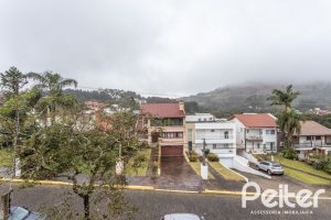 Casa em Condomínio à venda com 212m², 4 dormitórios, 1 suíte, 2 vagas, no bairro Espírito Santo em Porto Alegre