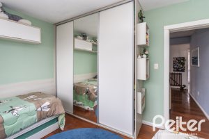 Casa em Condomínio à venda com 212m², 4 dormitórios, 1 suíte, 2 vagas, no bairro Espírito Santo em Porto Alegre