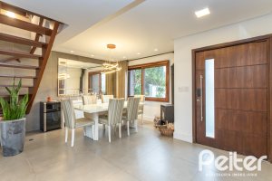 Casa em Condomínio à venda com 212m², 4 dormitórios, 1 suíte, 2 vagas, no bairro Espírito Santo em Porto Alegre