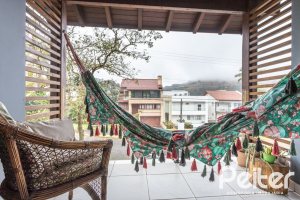 Casa em Condomínio à venda com 212m², 4 dormitórios, 1 suíte, 2 vagas, no bairro Espírito Santo em Porto Alegre