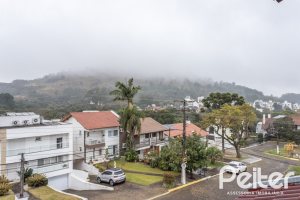 Casa em Condomínio à venda com 212m², 4 dormitórios, 1 suíte, 2 vagas, no bairro Espírito Santo em Porto Alegre