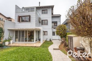 Casa em Condomínio à venda com 212m², 4 dormitórios, 1 suíte, 2 vagas, no bairro Espírito Santo em Porto Alegre
