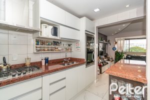 Apartamento à venda com 100m², 3 dormitórios, 1 suíte, 1 vaga, no bairro Cristal em PORTO ALEGRE