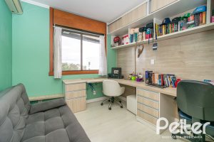 Apartamento à venda com 100m², 3 dormitórios, 1 suíte, 1 vaga, no bairro Cristal em PORTO ALEGRE