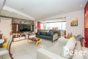 Apartamento à venda com 100m², 3 dormitórios, 1 suíte, 1 vaga, no bairro Cristal em PORTO ALEGRE