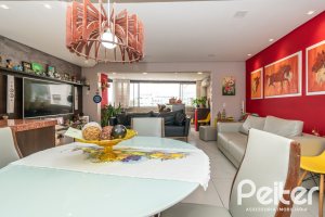 Apartamento à venda com 100m², 3 dormitórios, 1 suíte, 1 vaga, no bairro Cristal em PORTO ALEGRE