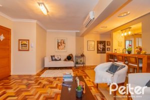 Apartamento à venda com 59m², 2 dormitórios, 1 suíte, 1 vaga, no bairro Cristal em Porto Alegre