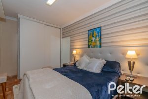 Apartamento à venda com 59m², 2 dormitórios, 1 suíte, 1 vaga, no bairro Cristal em Porto Alegre