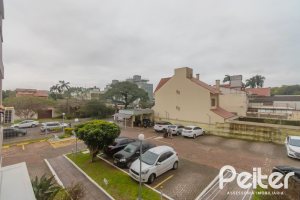 Apartamento à venda com 59m², 2 dormitórios, 1 suíte, 1 vaga, no bairro Cristal em Porto Alegre
