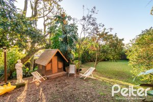 Casa à venda com 650m², 5 dormitórios, 5 suítes, 5 vagas, no bairro Vila Assunção em Porto Alegre